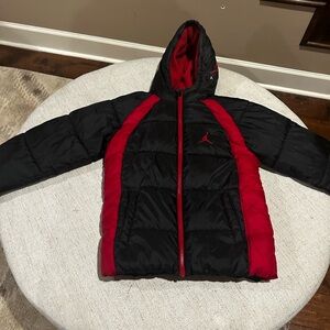 Boys Jordan puffer jacket Size Large